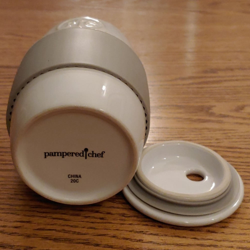 Pampered Chef - Picture 3 of 3